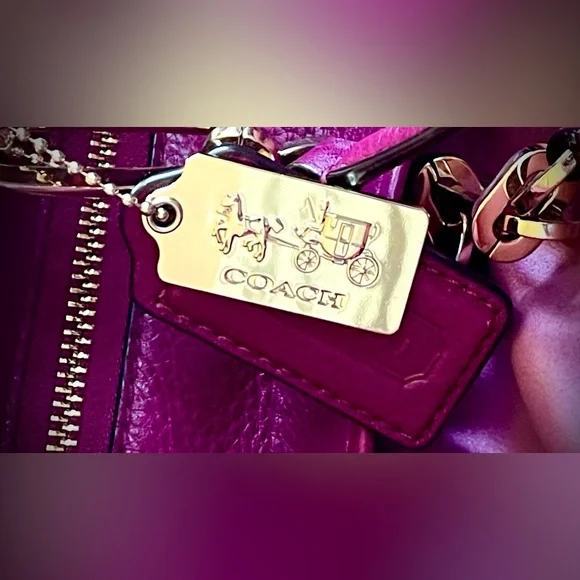 COACH Pebbled Leather Tote Shoulder Bag Magenta Pink Gold Hardware - 2 Hang Tags - Picture 7 of 14